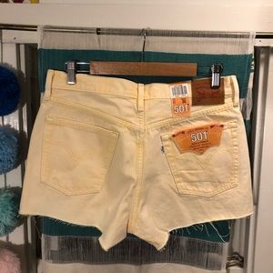 Levi’s 501 yellow shorts NWT